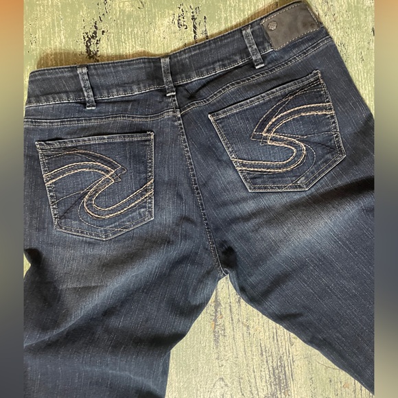 Silver Jean Co. ‘Suki’ Straight leg W33/L36 - Picture 5 of 10